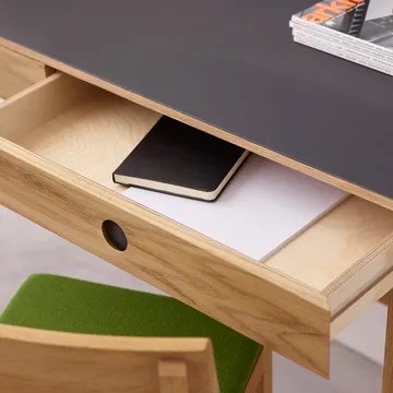 Mind desk - Black linoleum, drawers and legs in white-oiled oak - A2