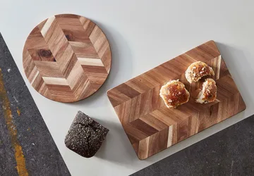 Heering bone cutting board 26x40 cm - acacia - Aida