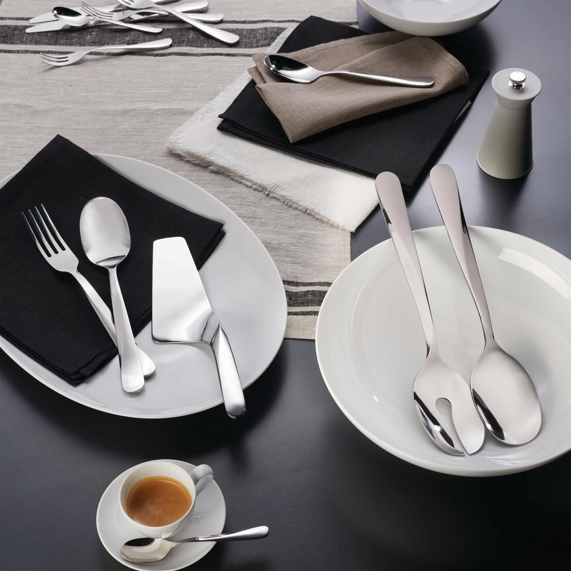 Giro dessert knife, Stainless steel Alessi