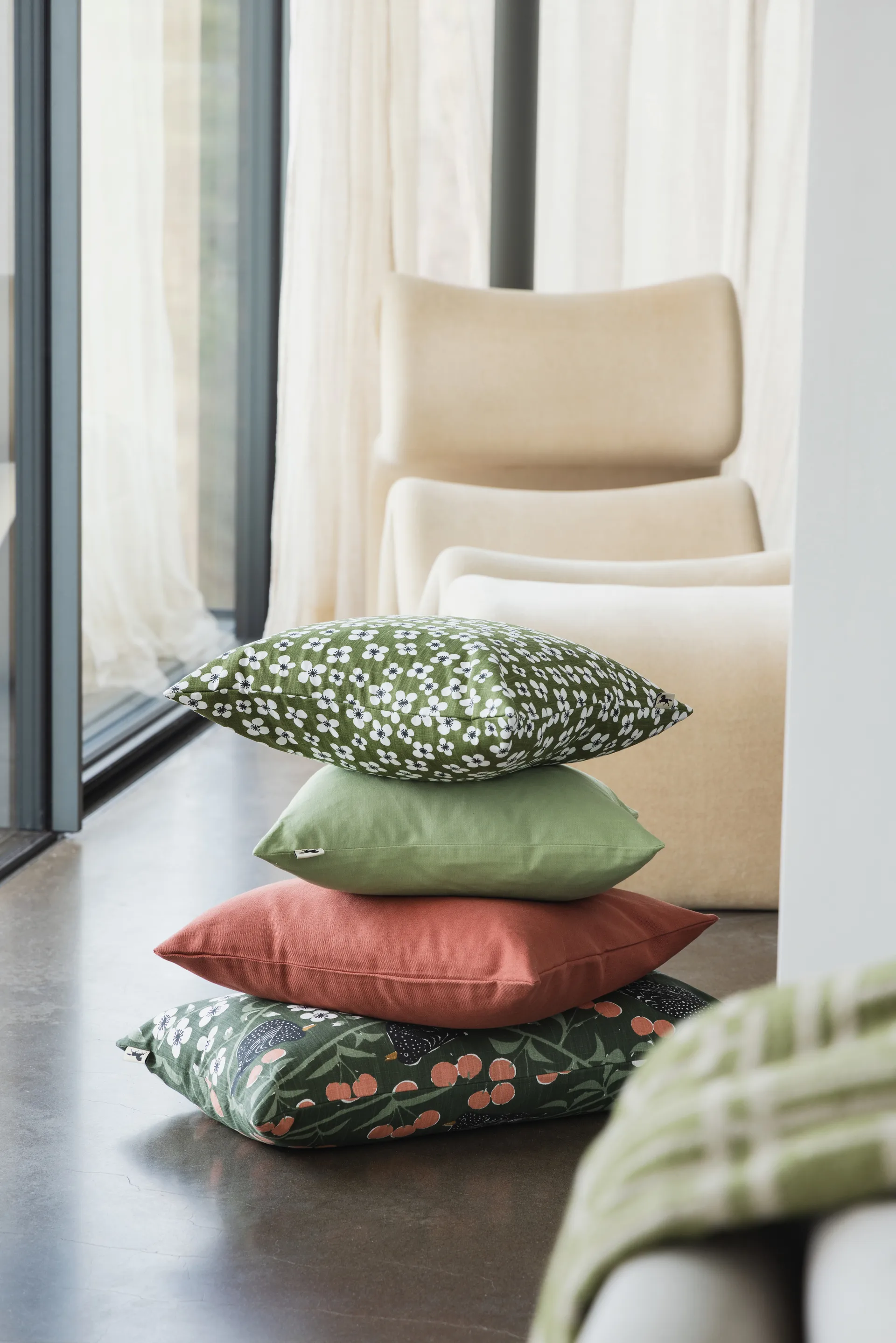 Belle Amie cushion cover, Dark green, 47x47 cm Almedahls
