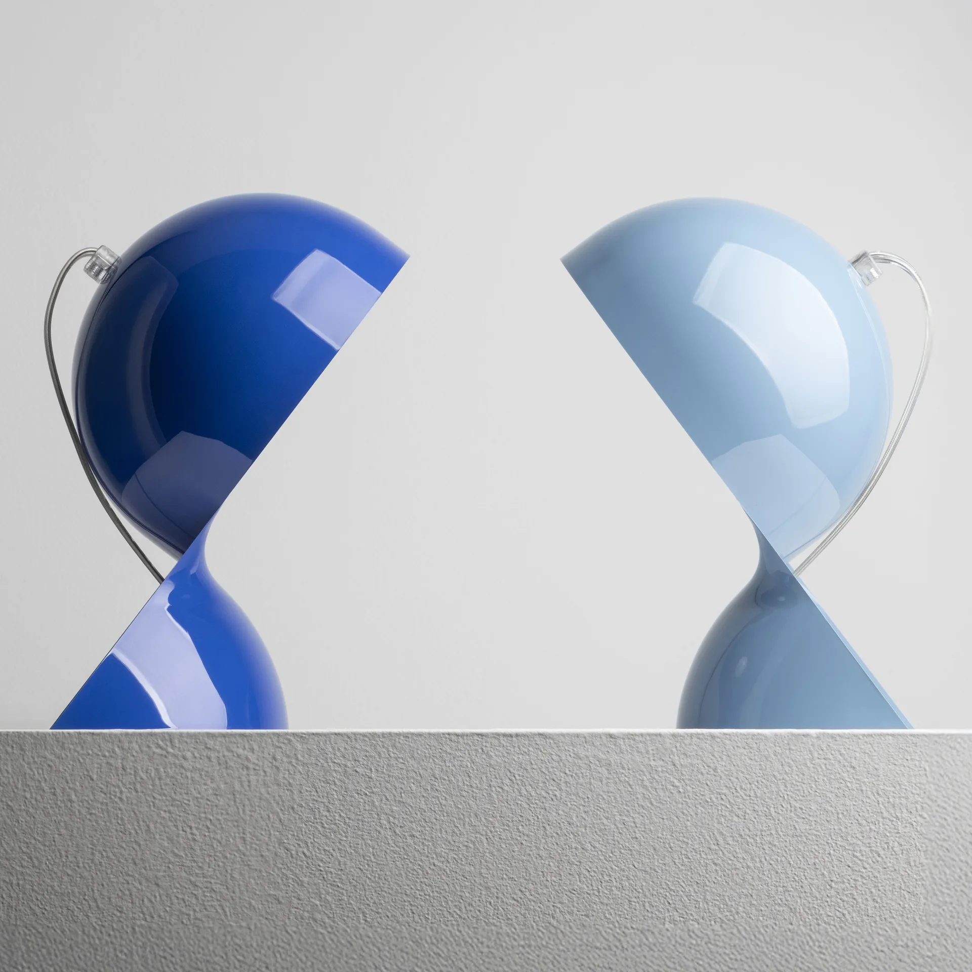 Dalu' table lamp, Blue Klein Artemide