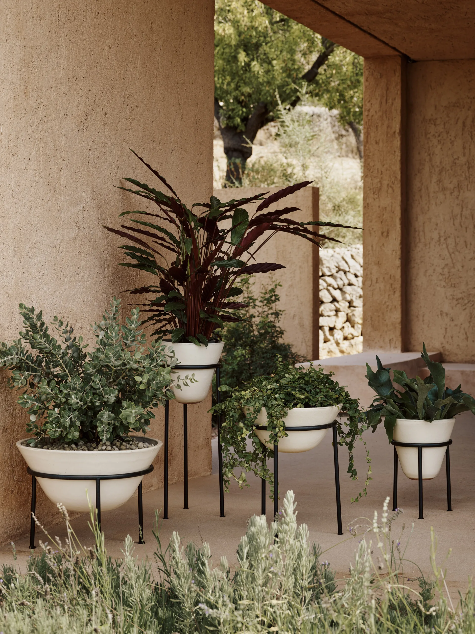Daiza flower pot with st Ø25x35 cm, Ivory Audo Copenhagen