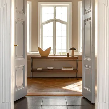 Zet shelving system - Natural oak, 1x4, black steel base - Audo Copenhagen
