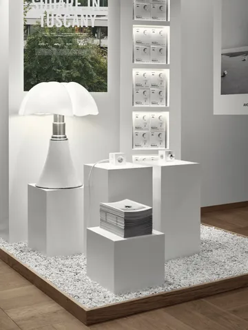 Square 2 outlet - Martinelli Luce Opal White - Avolt