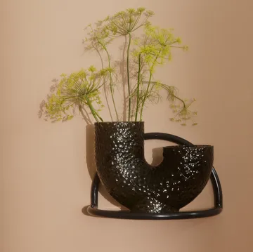 Arura vase medium - black - AYTM