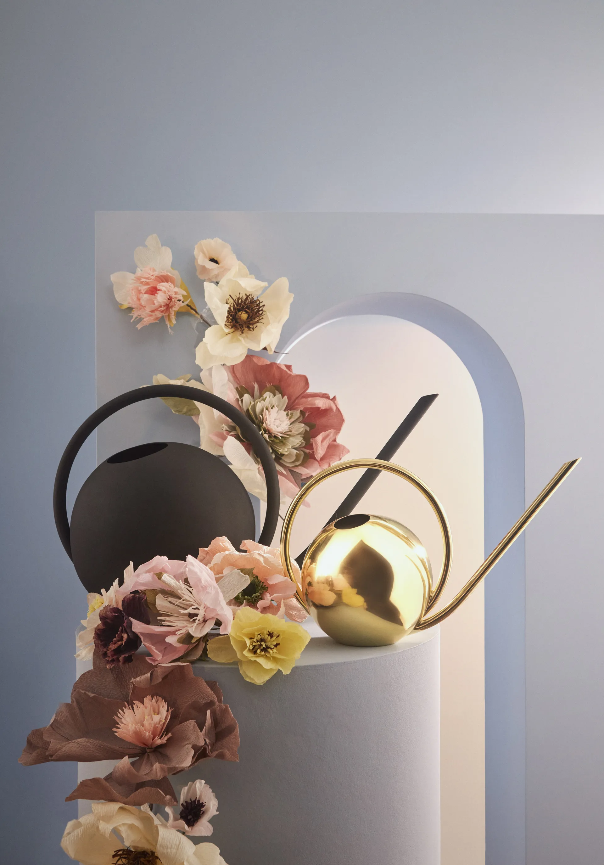 Globe watering can 23 cm, Gold AYTM
