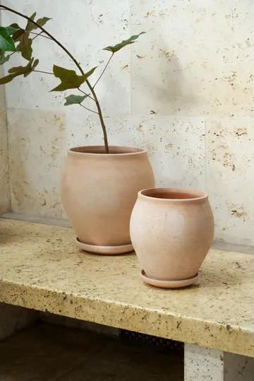 Delphi pot with saucer, 2 pieces - Pink, Ø26 cm - Bergs Potter