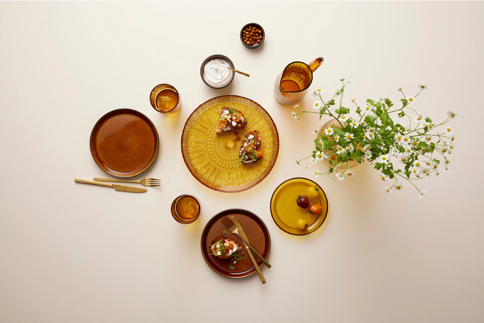Kusintha serving dish round Ø30 cm, Amber Bitz