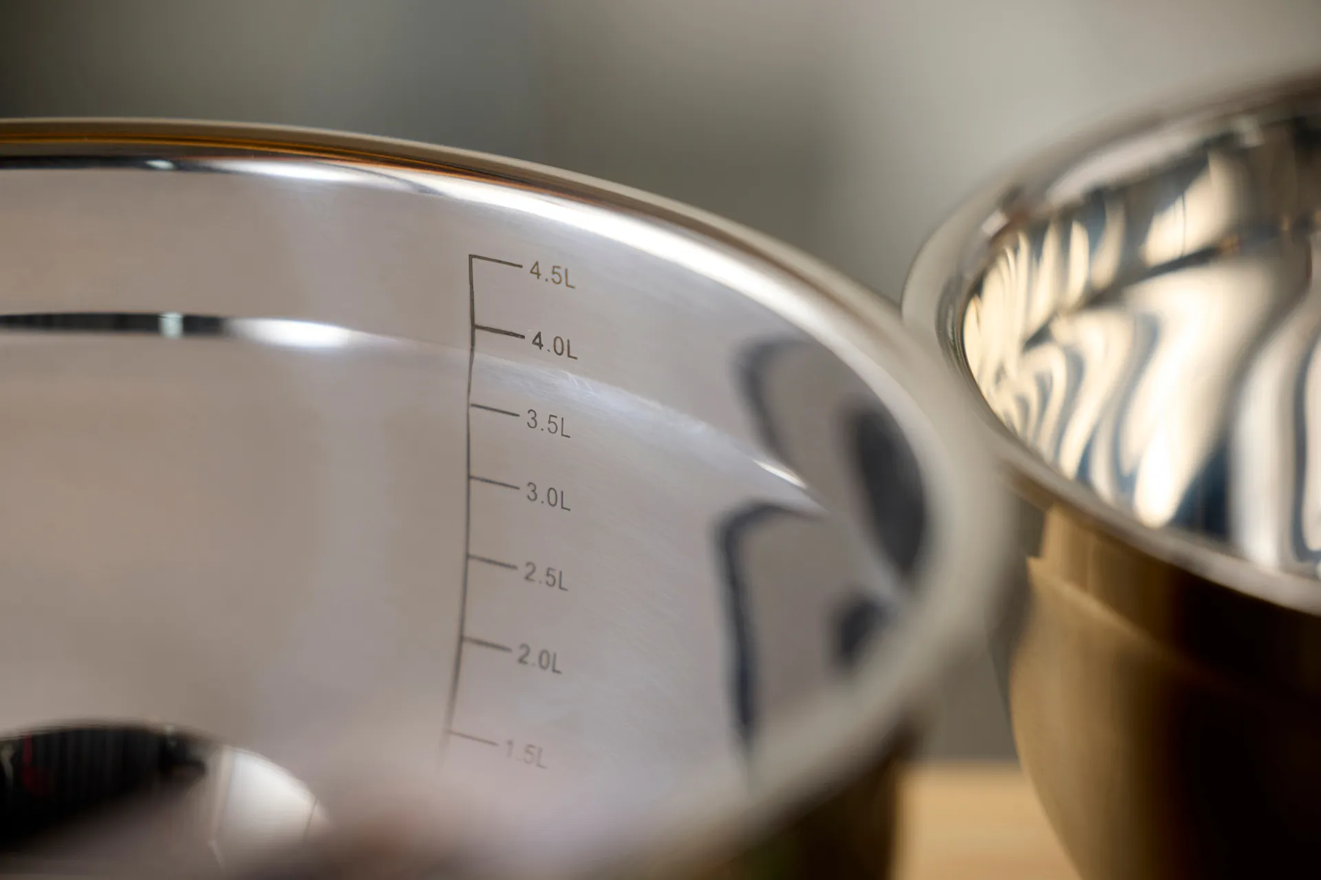 Mixing bowl with silicone base latte., 5 liters Blomsterbergs