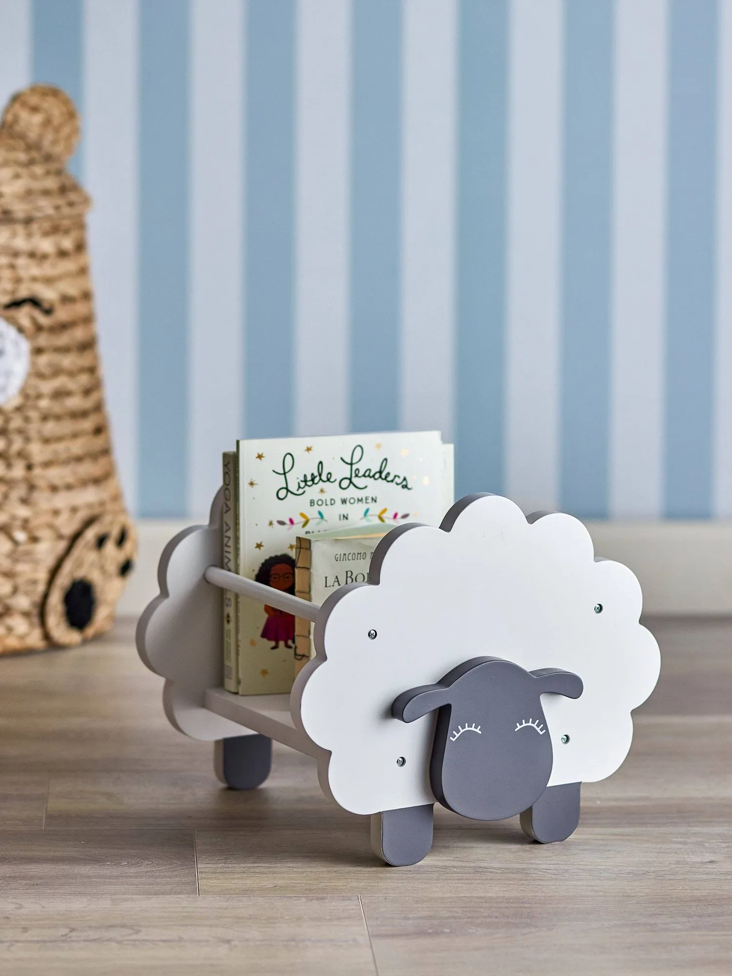 Dolly bookshelf, White, 30.5x35 cm Bloomingville