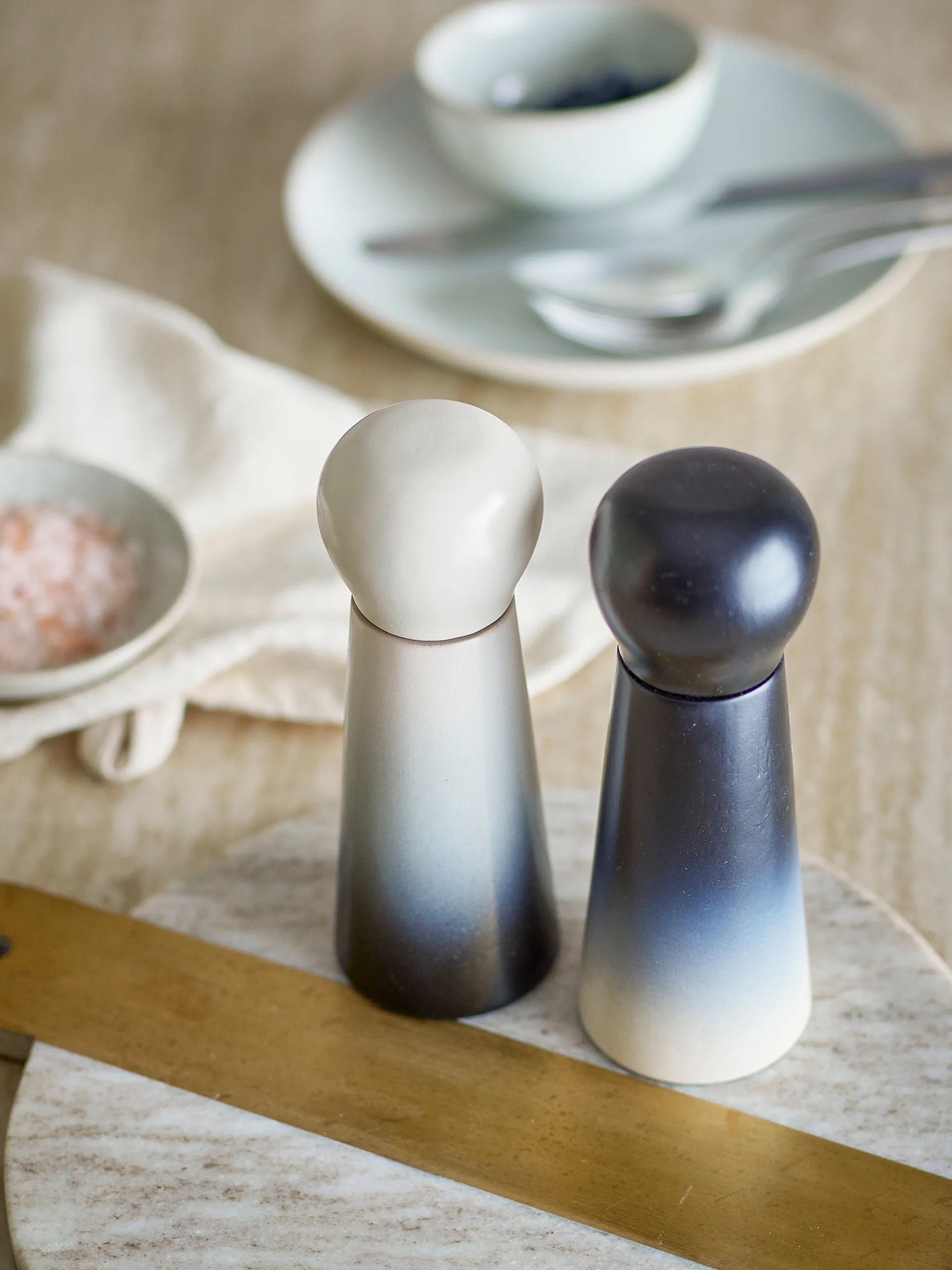 Hyman salt and pepper mill 2-piece, Blue Bloomingville