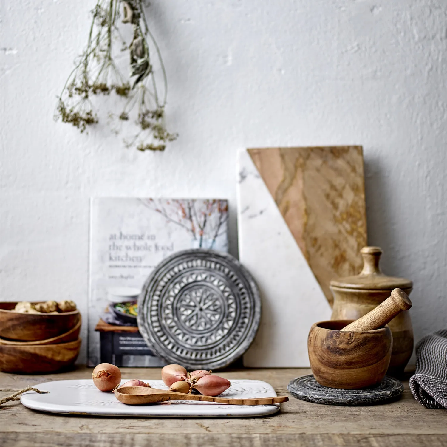 Inni mortar and pestle, nature Bloomingville