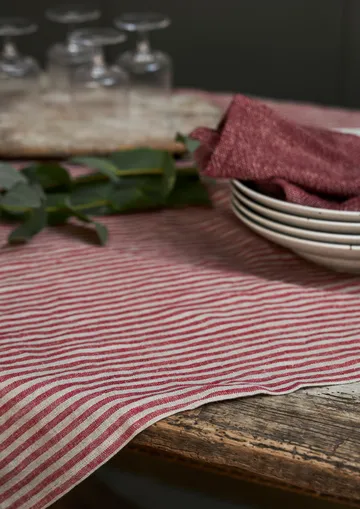 Rough Linen Stripe towel 85x85 cm - Red - Boel & Jan