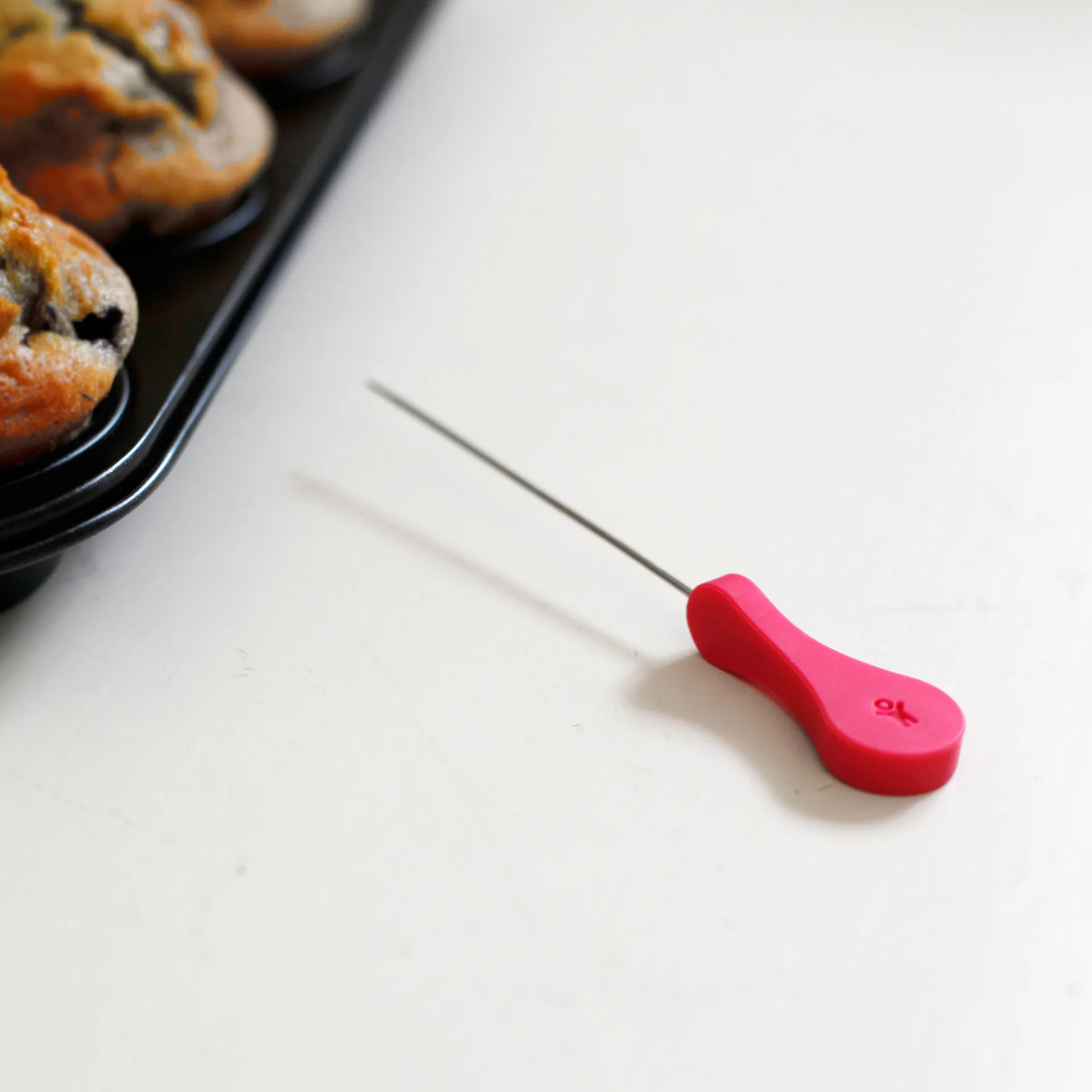 Cake Tester potato stick self-standing, Cherry red Bosign