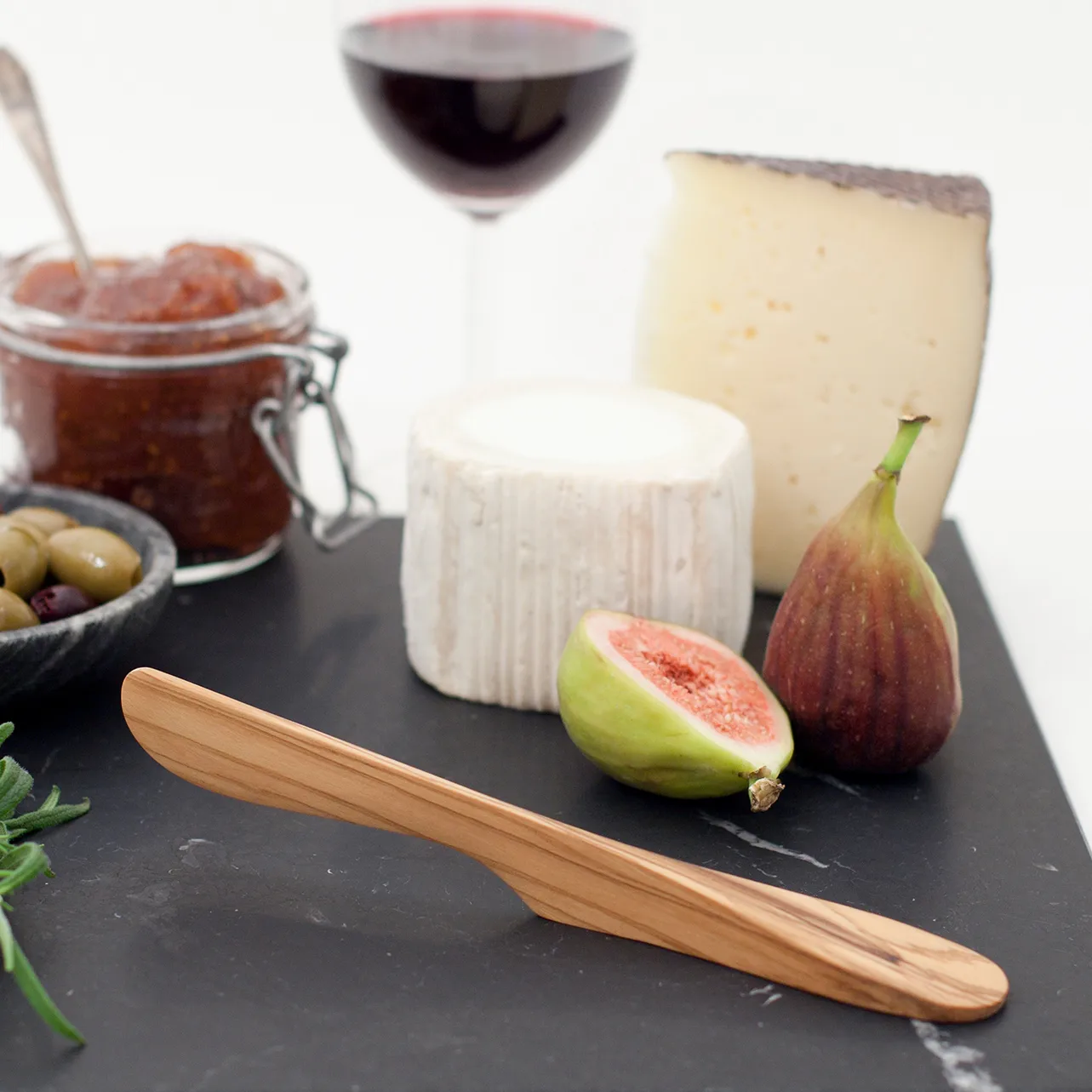 Self-standing butter knife large wood, olive wood Bosign