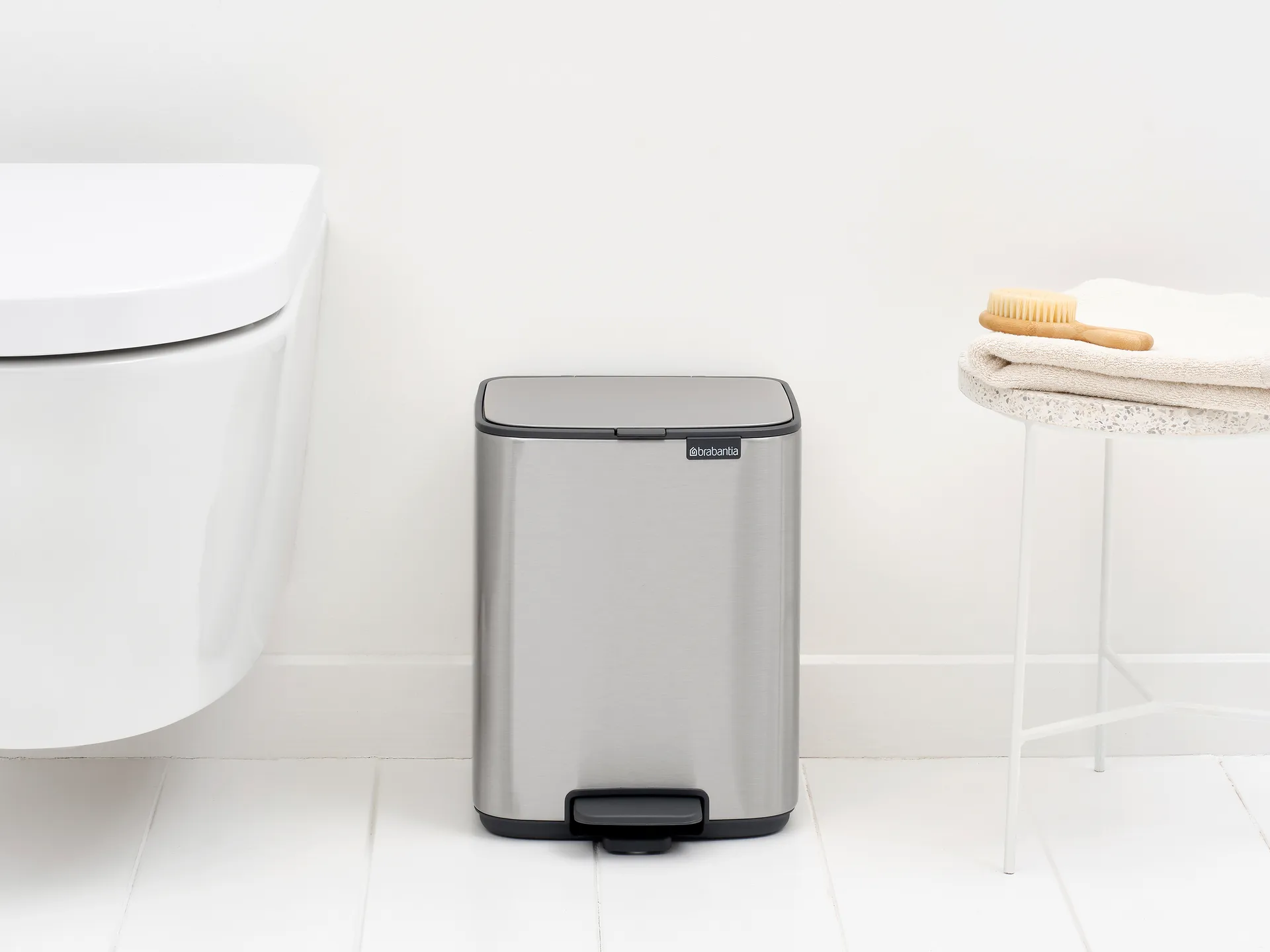 Bo pedal bin 7 L, Matte Steel Fingerprint Proof Brabantia