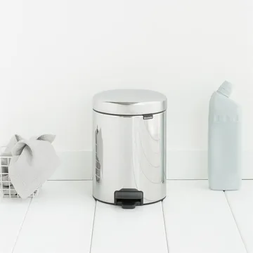 New Icon pedal bin 5 liter - brilliant steel - Brabantia