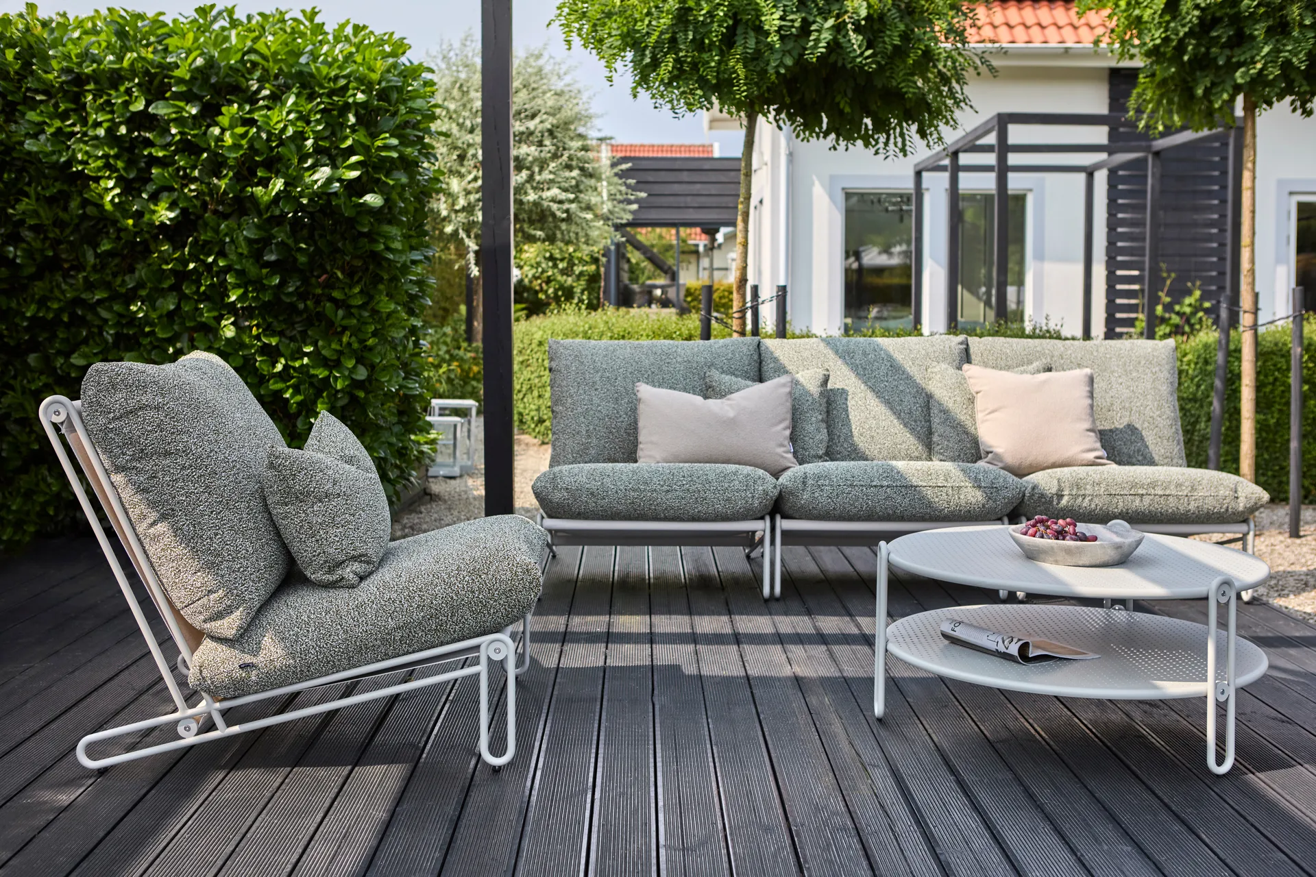 Blixt lounge chair, Light grey-teddy verde Brafab