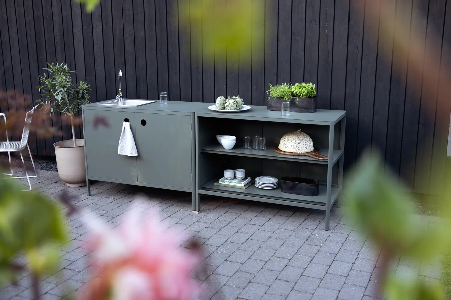 Kelia outdoor kitchen base cabinet with sink, Nordic green, 121x90x64 Brafab