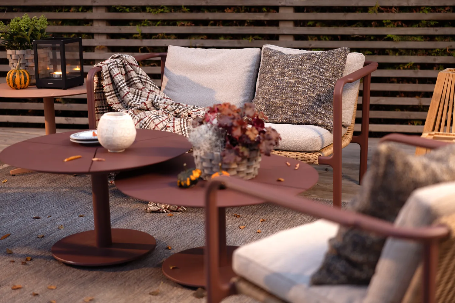 Peace coffee table, Zin red, Ø80x40 cm Brafab