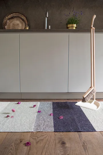 Seasons plastic rug 70x200 cm - berry (pink/purple) - Brita Sweden