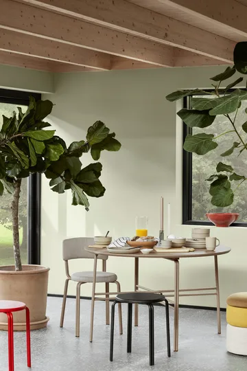 Oda dining table Ø120 cm - Warm beige - Broste Copenhagen