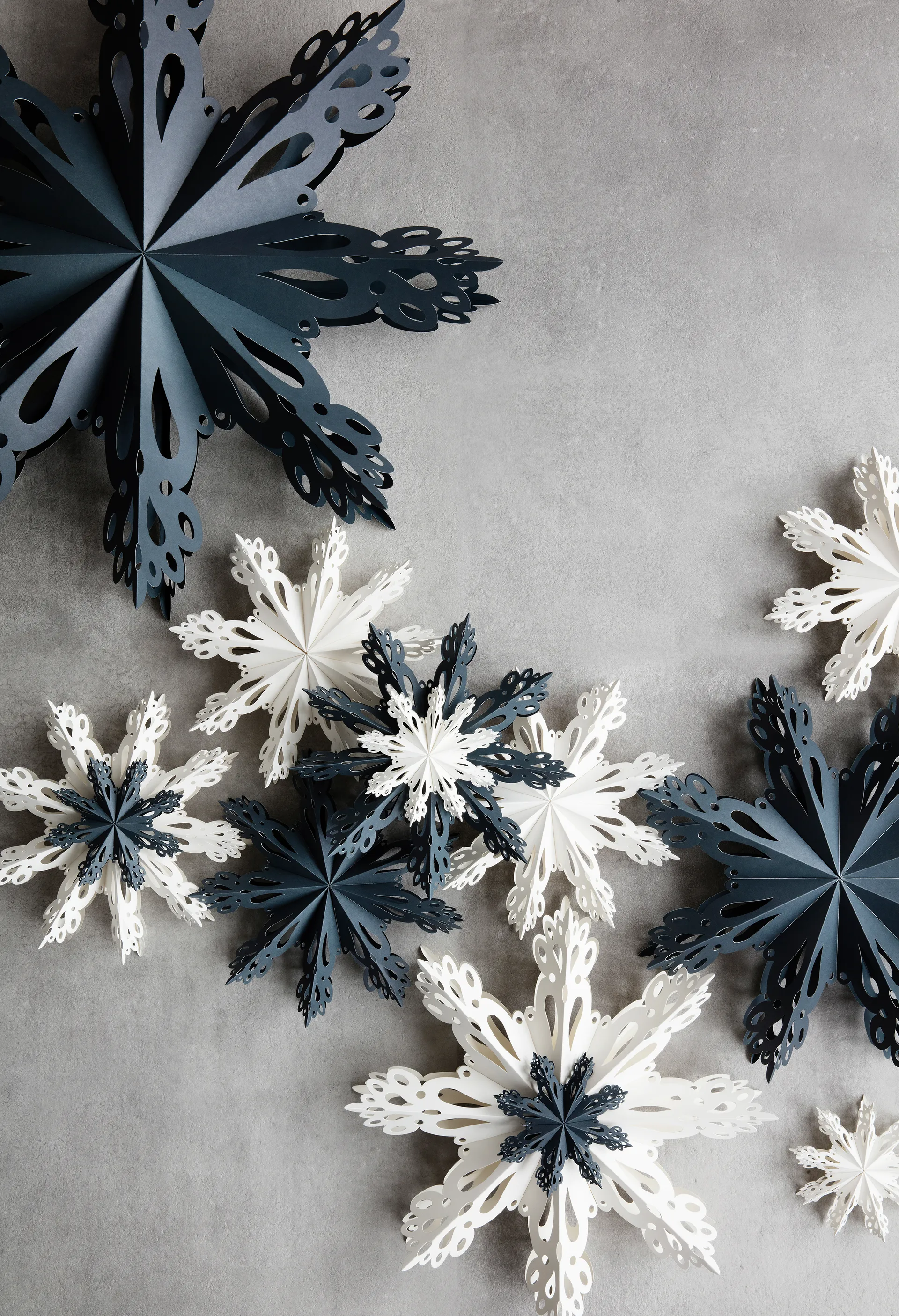 Snowflake Christmas decoration White, Ø30 cm Broste Copenhagen