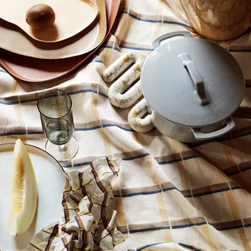 Zappa tablecloth 160x200 cm - pale banana yellow - Broste Copenhagen