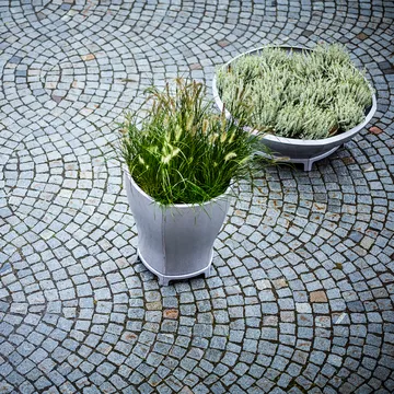 Blom plant pot - Black, wide - Byarums bruk
