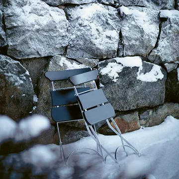 Classic No.2 chair - Green, black stand - Byarums bruk