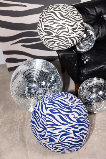 Anima cushion Ø35 cm - Zebra-black - Byon