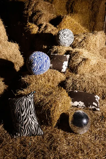 Anima cushion Ø35 cm - Zebra-black - Byon