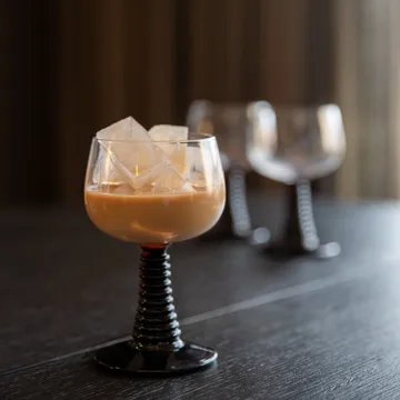 Ewa wine glass - clear-brown - Byon