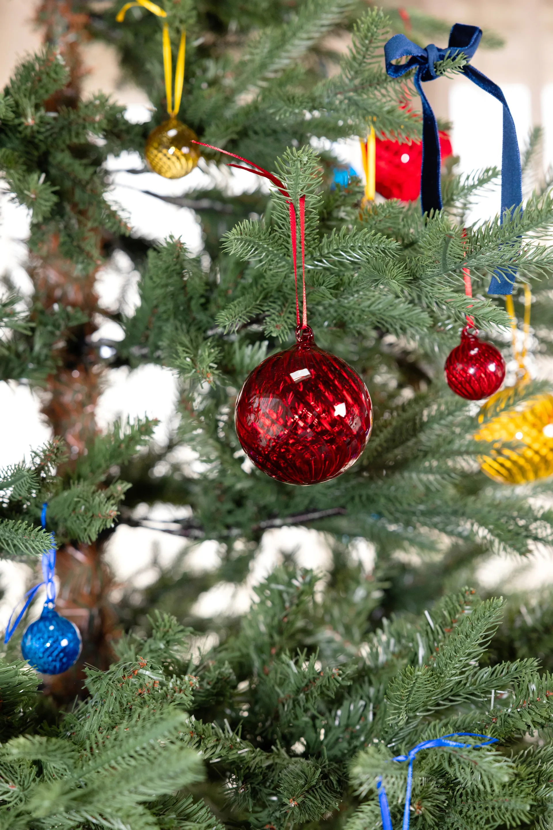 Opacity Christmas tree bauble XS Ø4 cm 4-pack, Red Byon