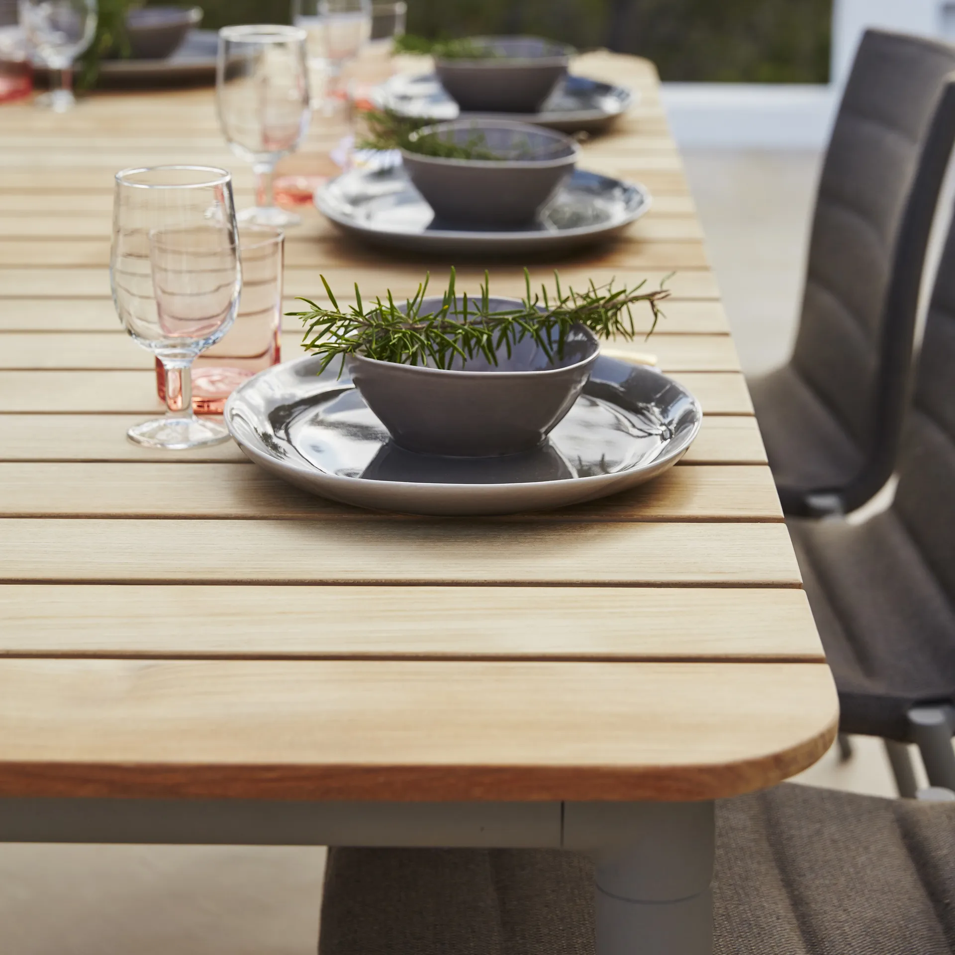 Core dining table teak 160x100x74 cm, Taupe tripod Cane-line