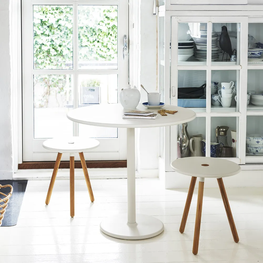 Go coffee table Ø80 cm, Lava grey-white Cane-line