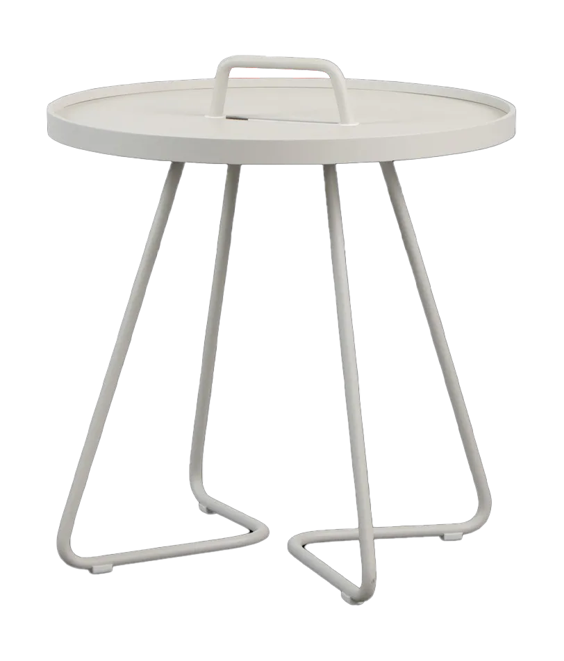 On the move table Ø44 cm, Sand Cane-line