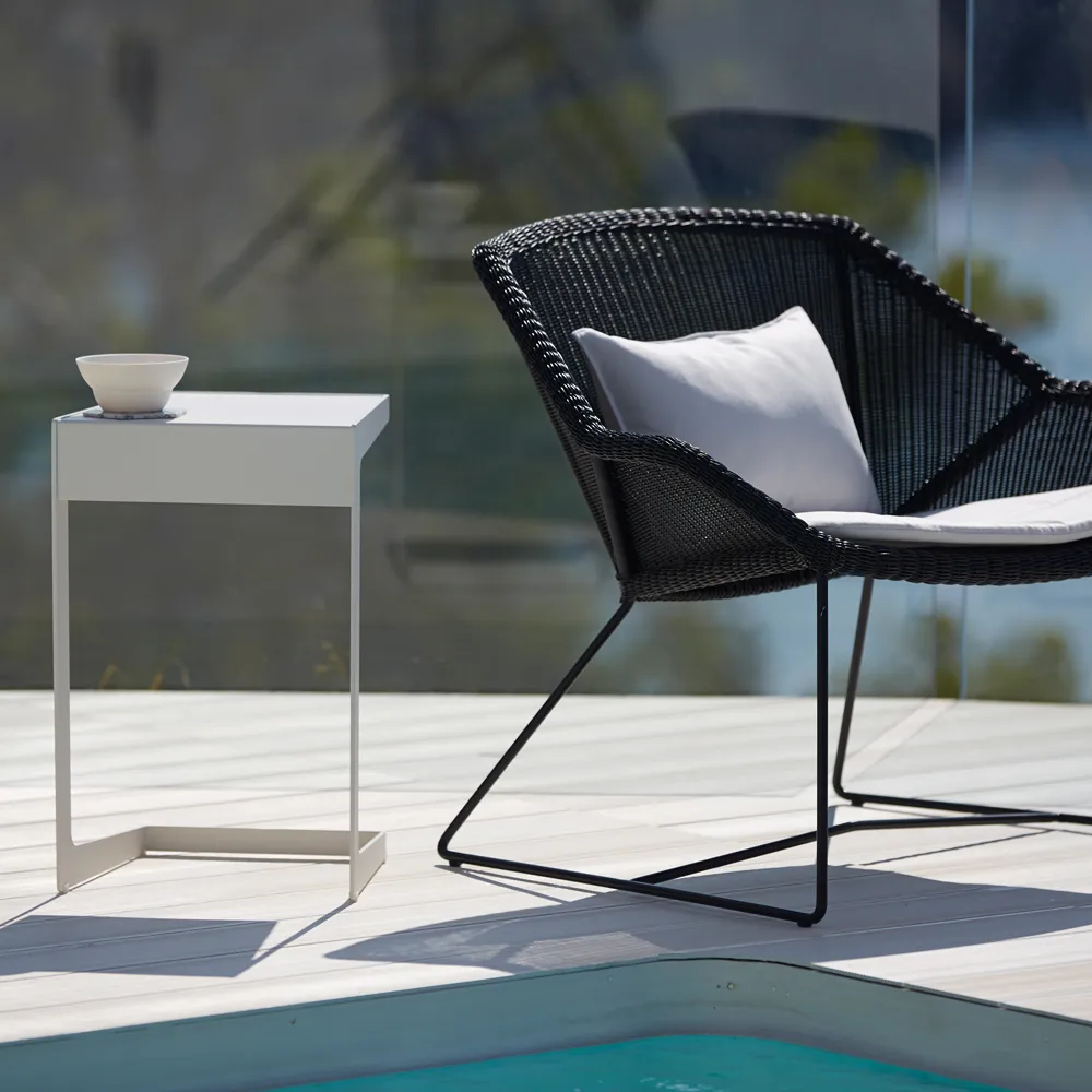 Time out side table, White Cane-line