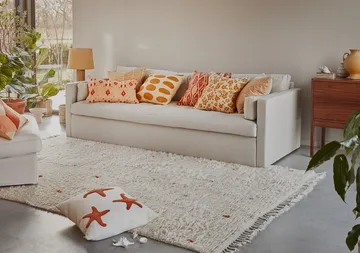 Ravi rug 177x266 cm - Off white-orange - Chhatwal & Jonsson
