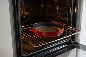 Combekk Enameled cast iron frying pan Ø24 cm - Bordeaux - Combekk