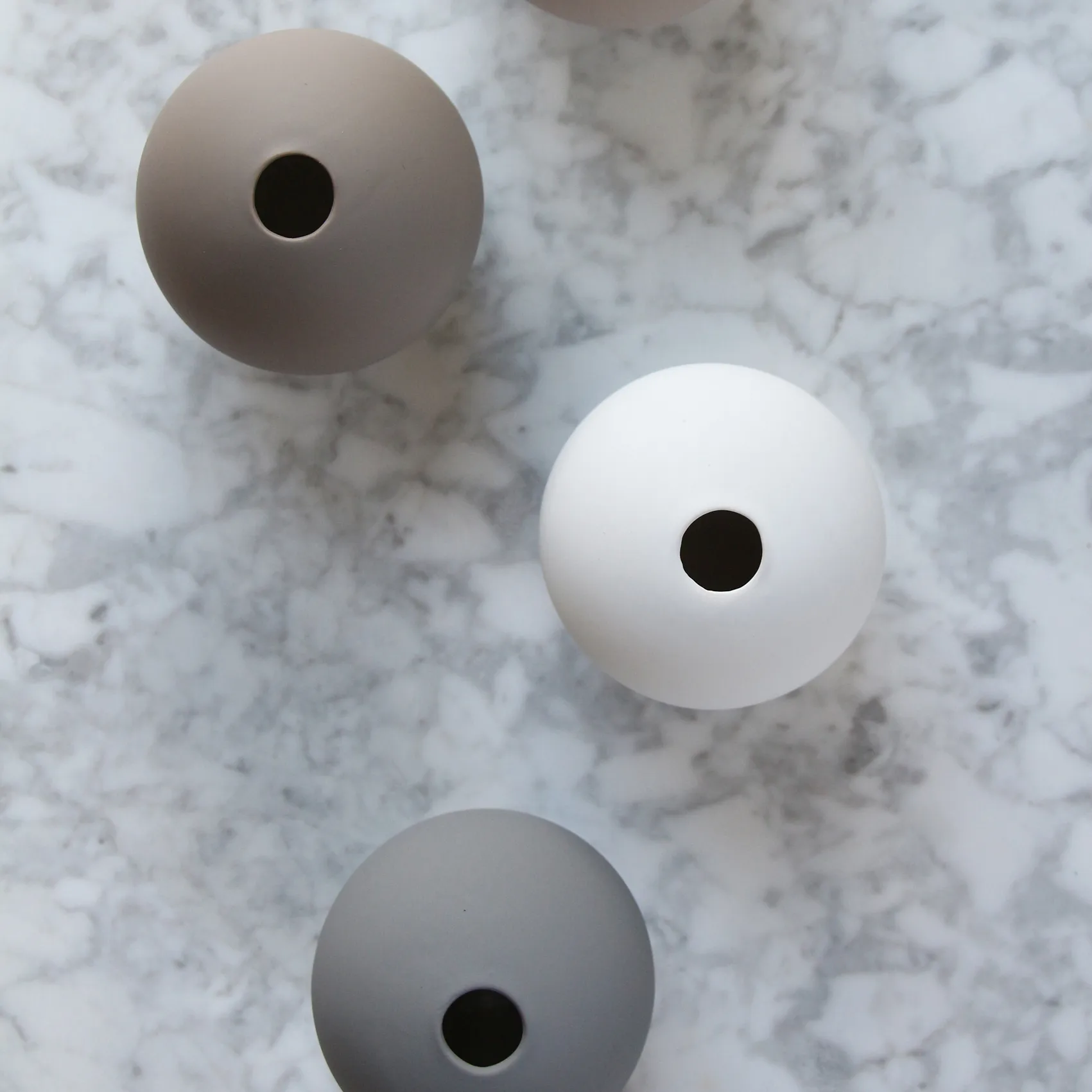 Ball vase mud, 8 cm Cooee Design