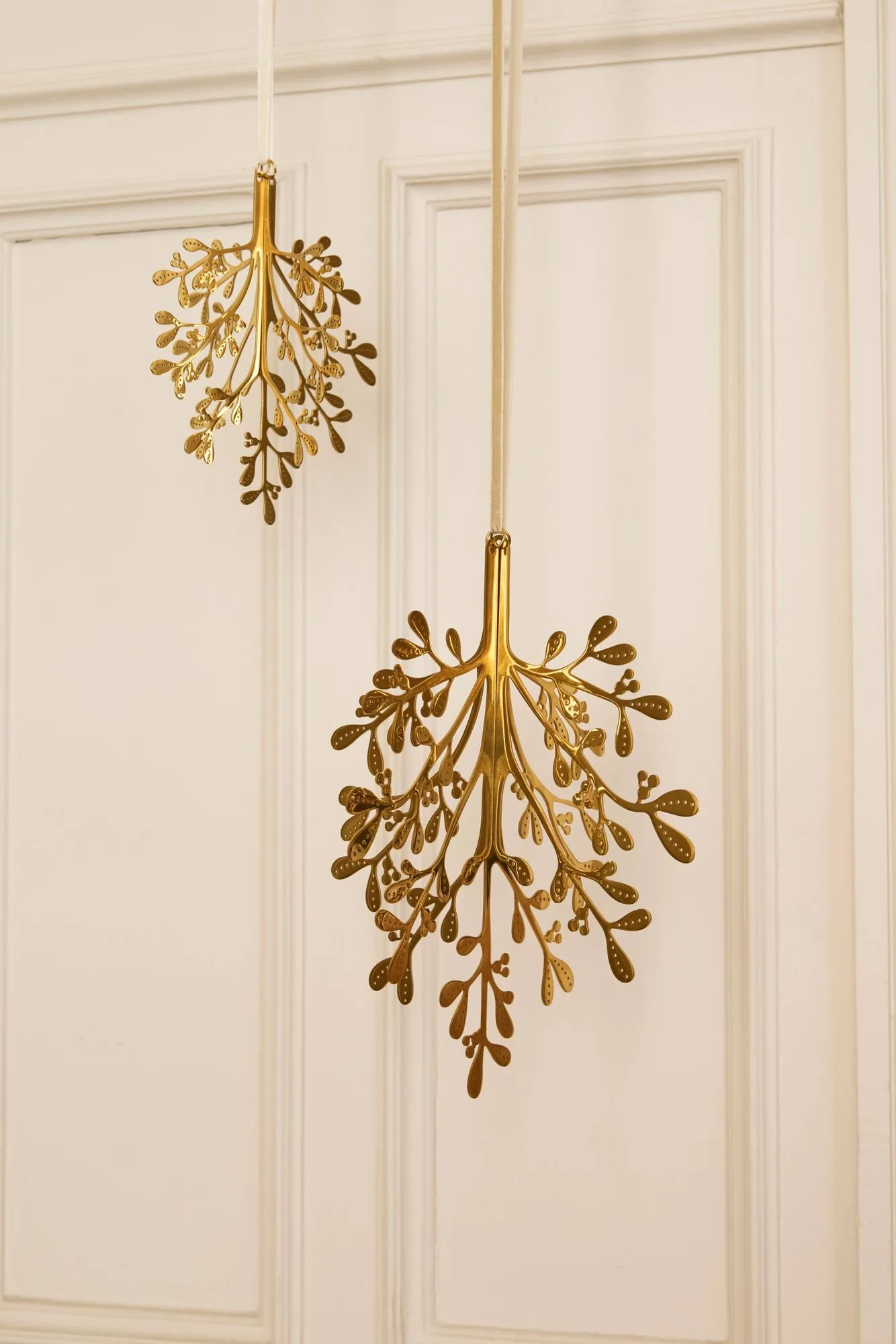 Mistletoe hanging decoration 2-pack, Brass 20 cm Cooee Design