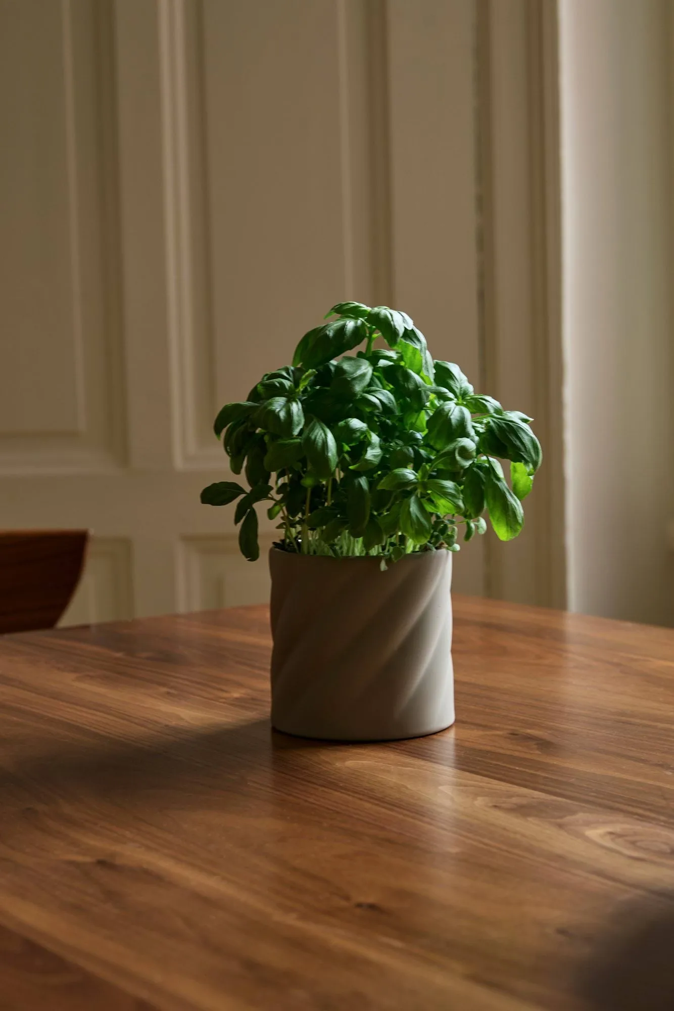 Twist plant pot, Sand, small Ø12 cm Cooee Design