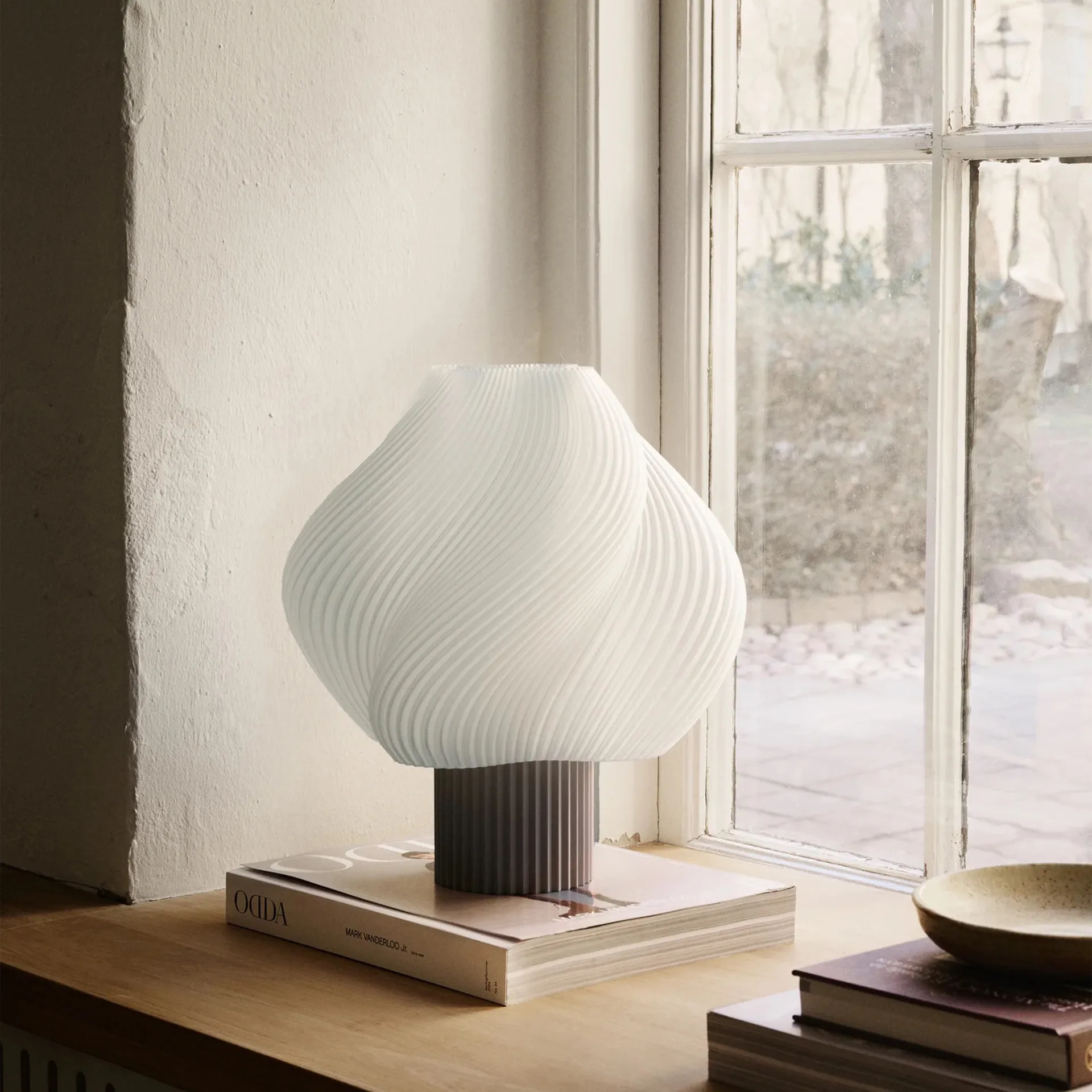 Soft Serve table lamp, Mocha, Grande, 34 cm Crème Atelier