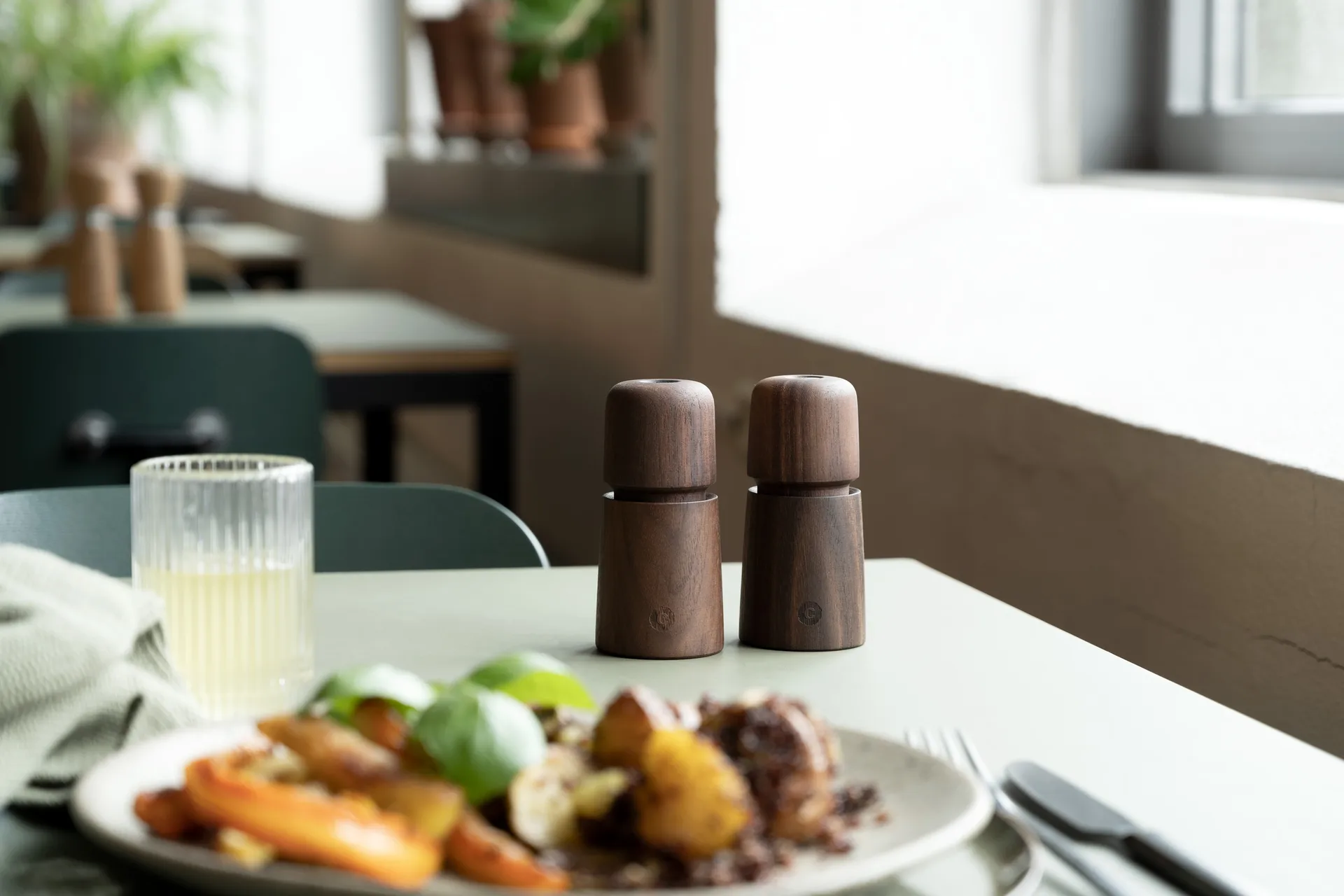 Stockholm spice mill, Natural, FSC walnut, 11 cm Crushgrind