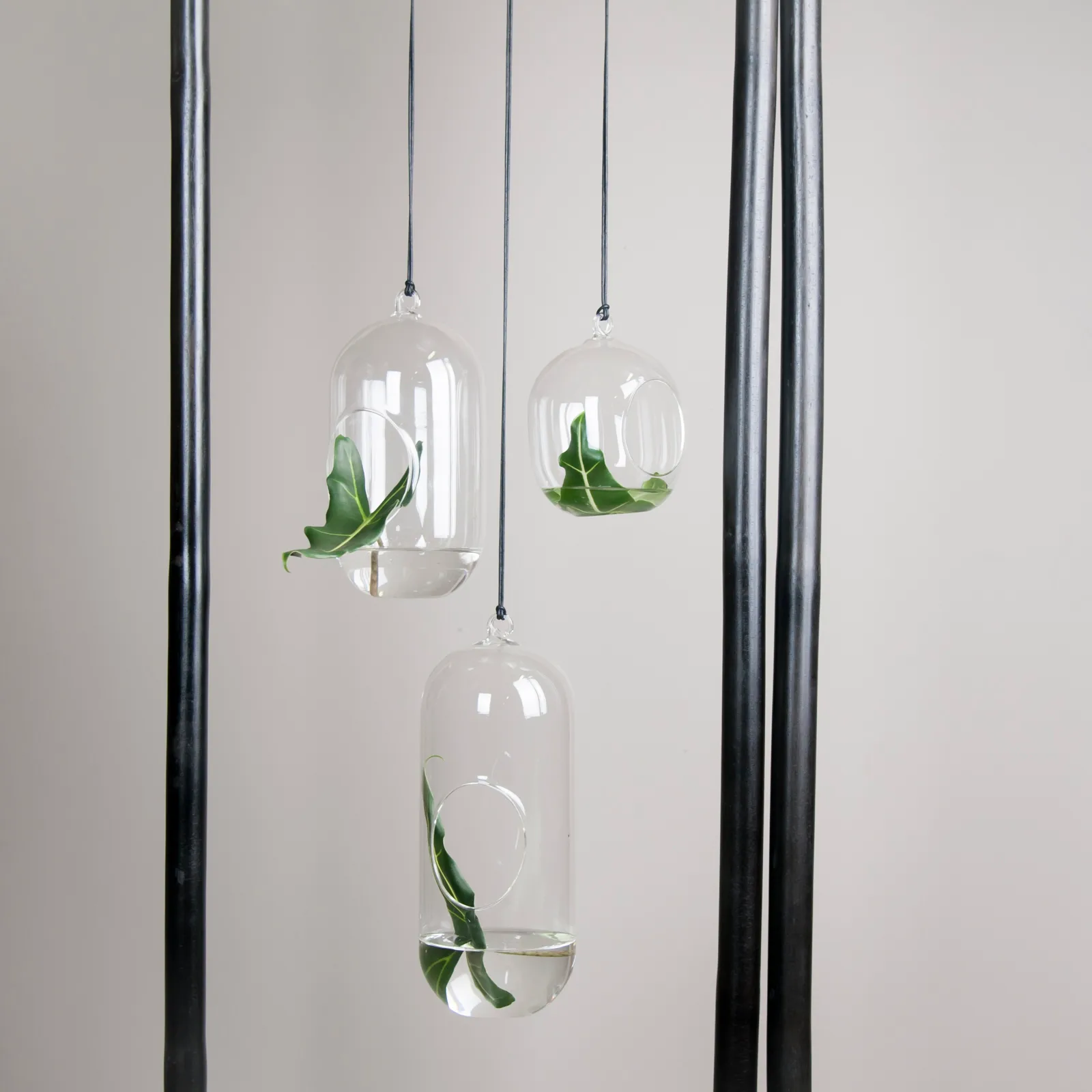 DBKD Glass drop vase Ø11 cm, small DBKD