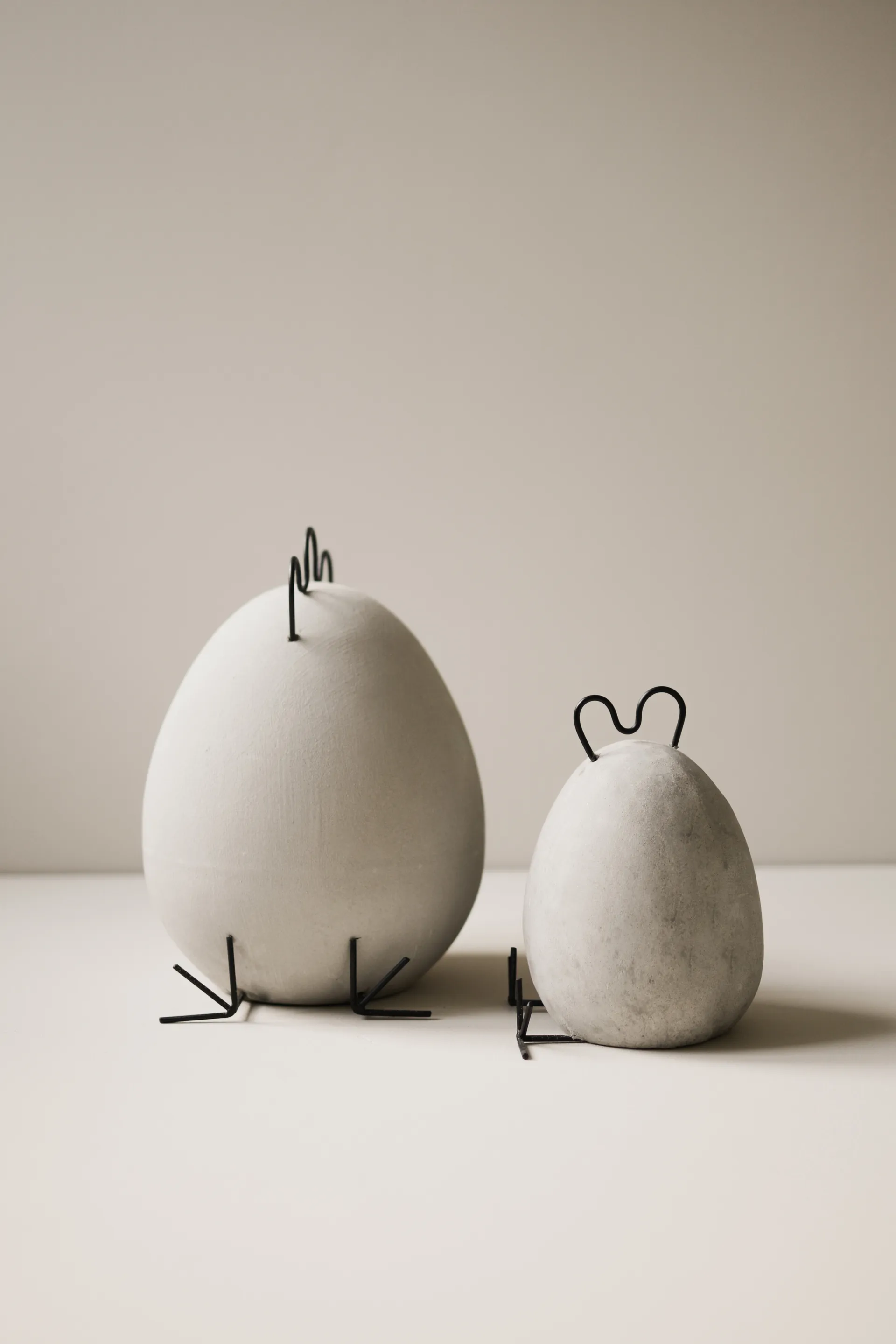 Heavy Hen easter decoration concrete, small DBKD