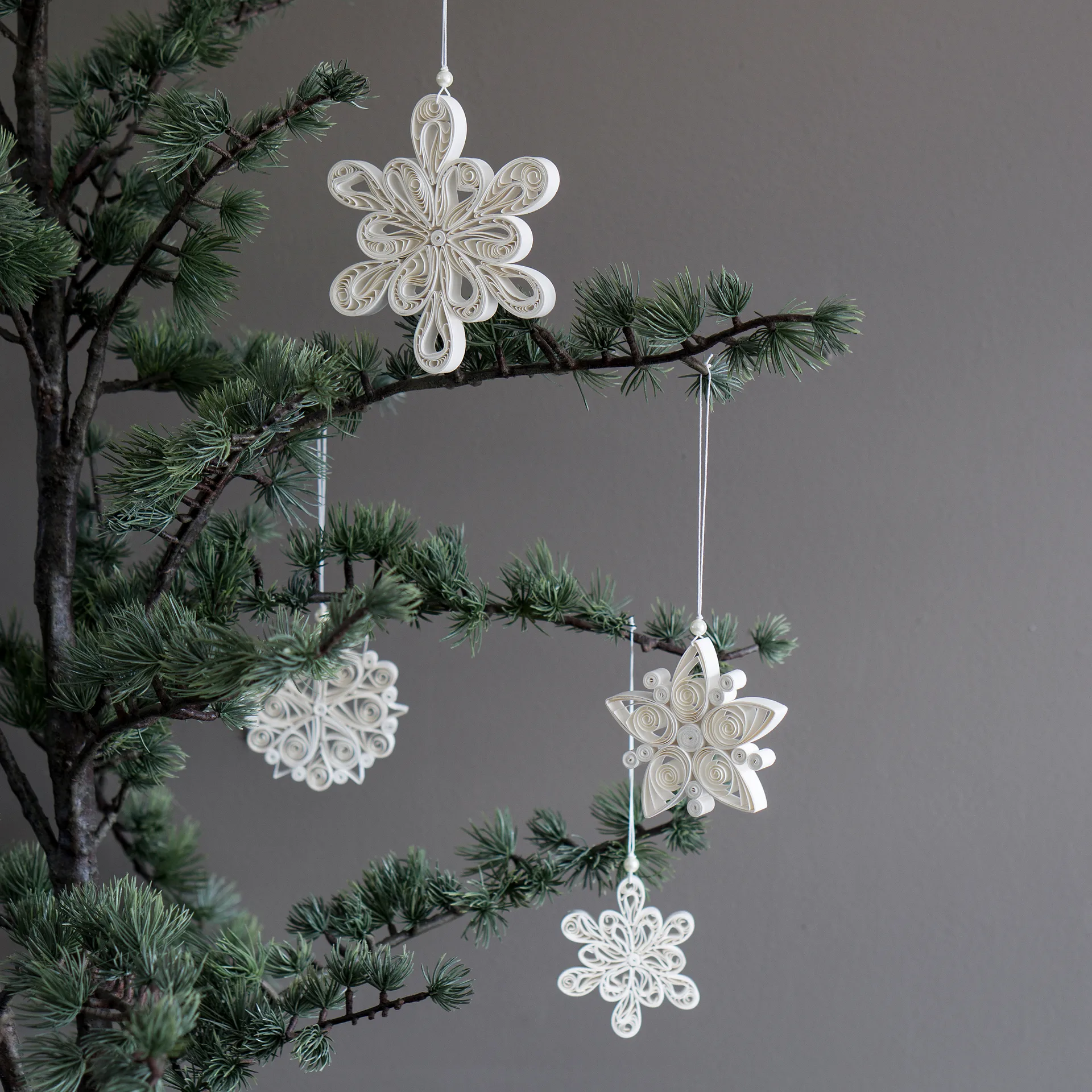 Light Flake snowflake white, small Ø8 cm DBKD