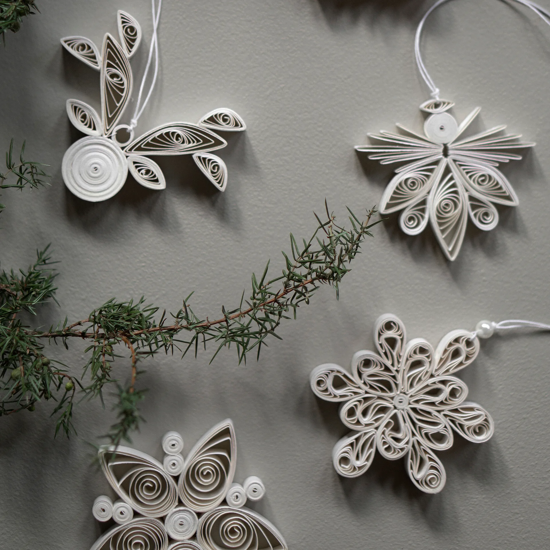 Light Flake snowflake white, small Ø8 cm DBKD