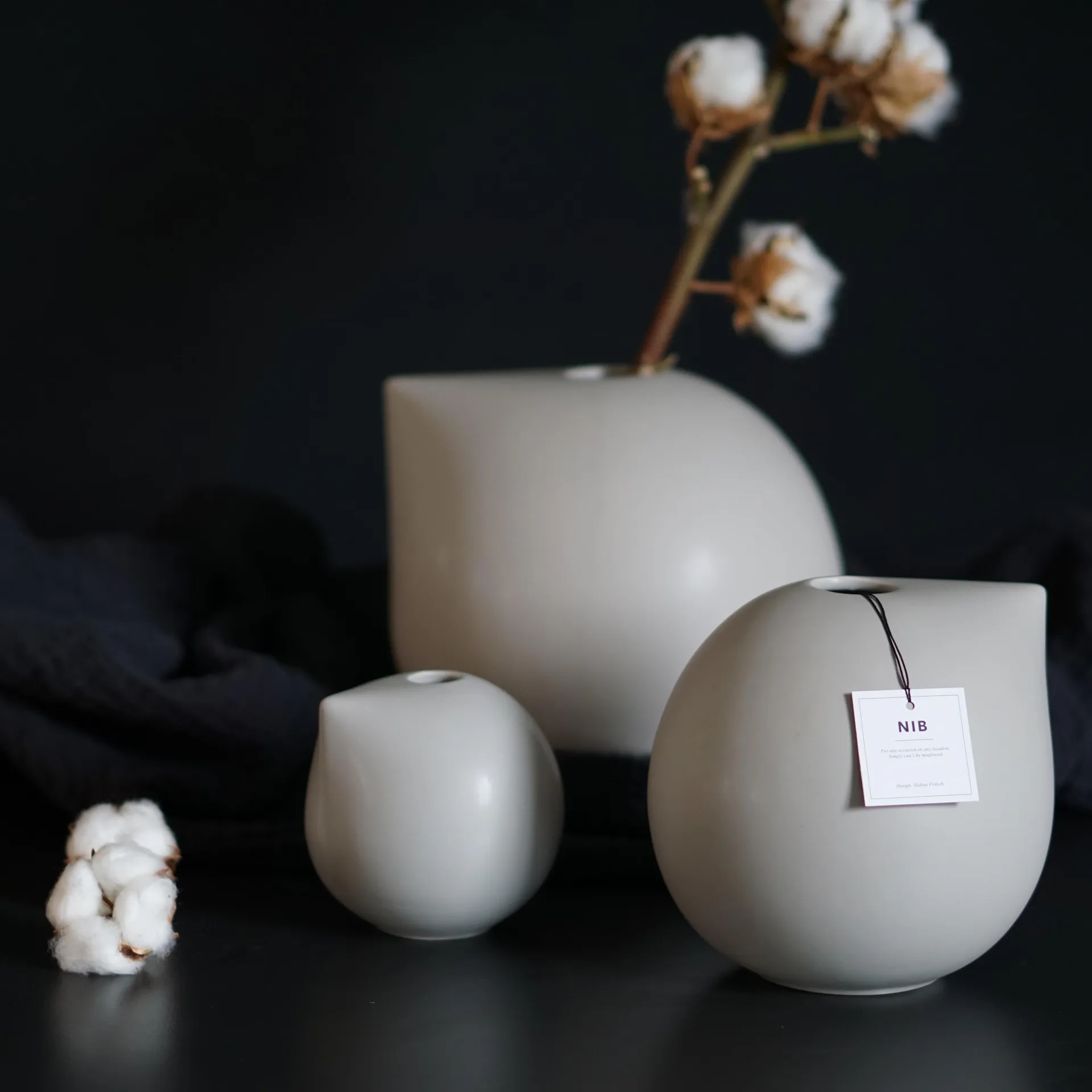 Nib vase mole (grey), small DBKD